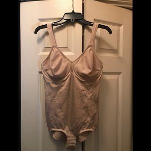 2 body suits/shape wear